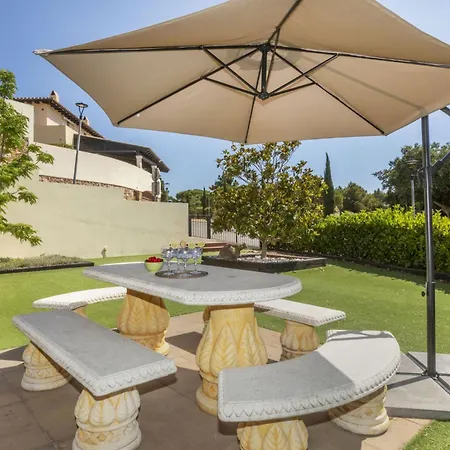 Будинок відпочинку Lola By Interhome